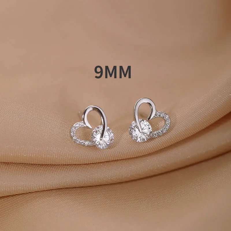 Noble Heart Stud Earrings