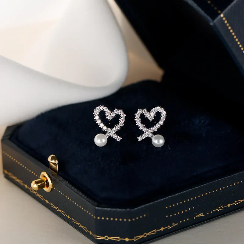 Noble Heart Stud Earrings