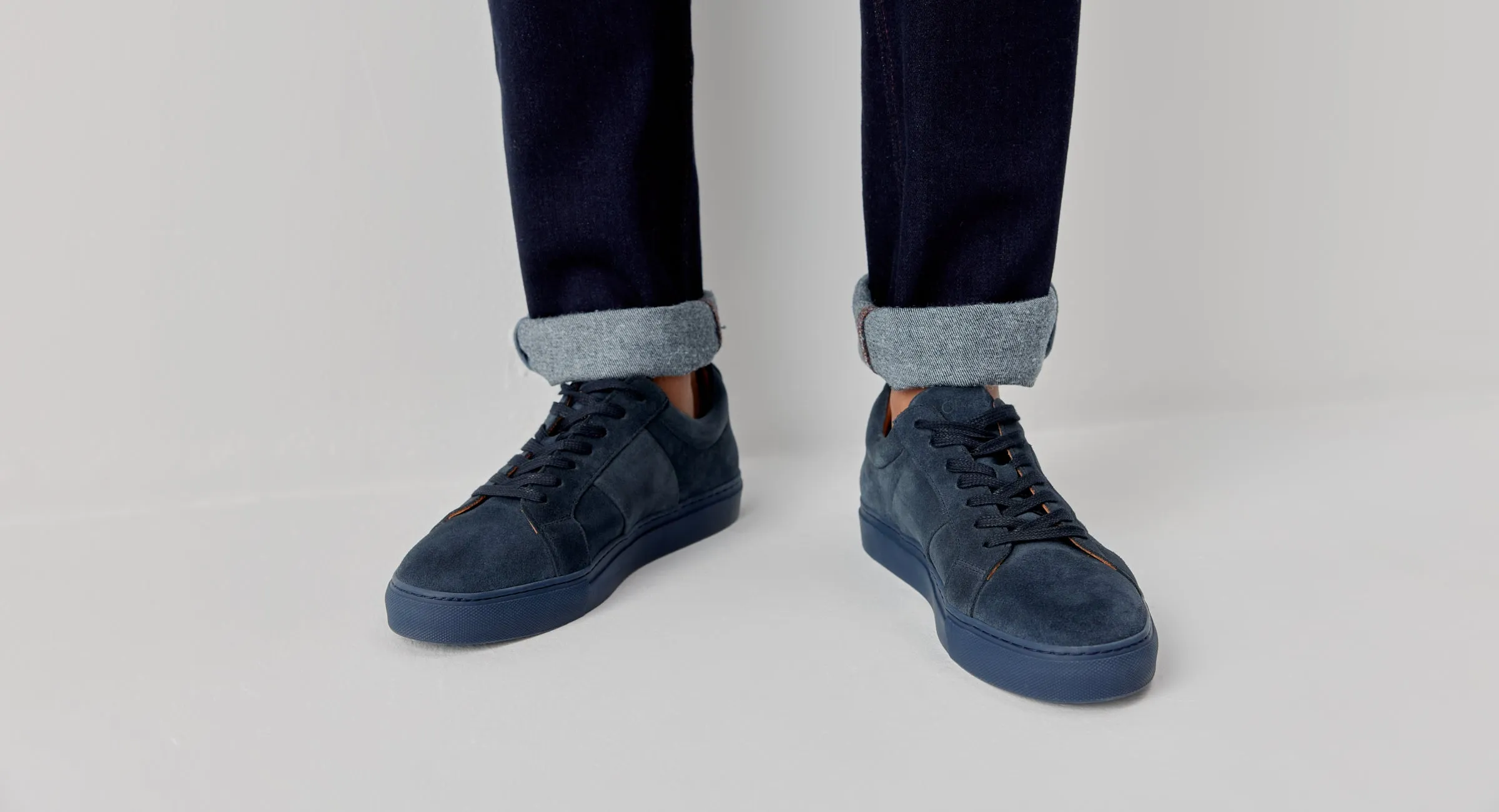 Quintos Navy Suede